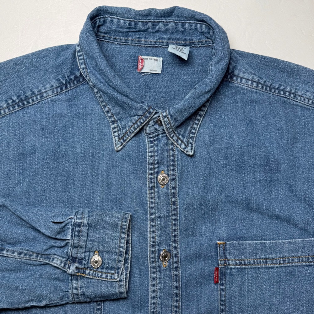 Y2K Levi's Denim Button Down Shirt Mens Large Blue Long Sleeve Workwear Vintage